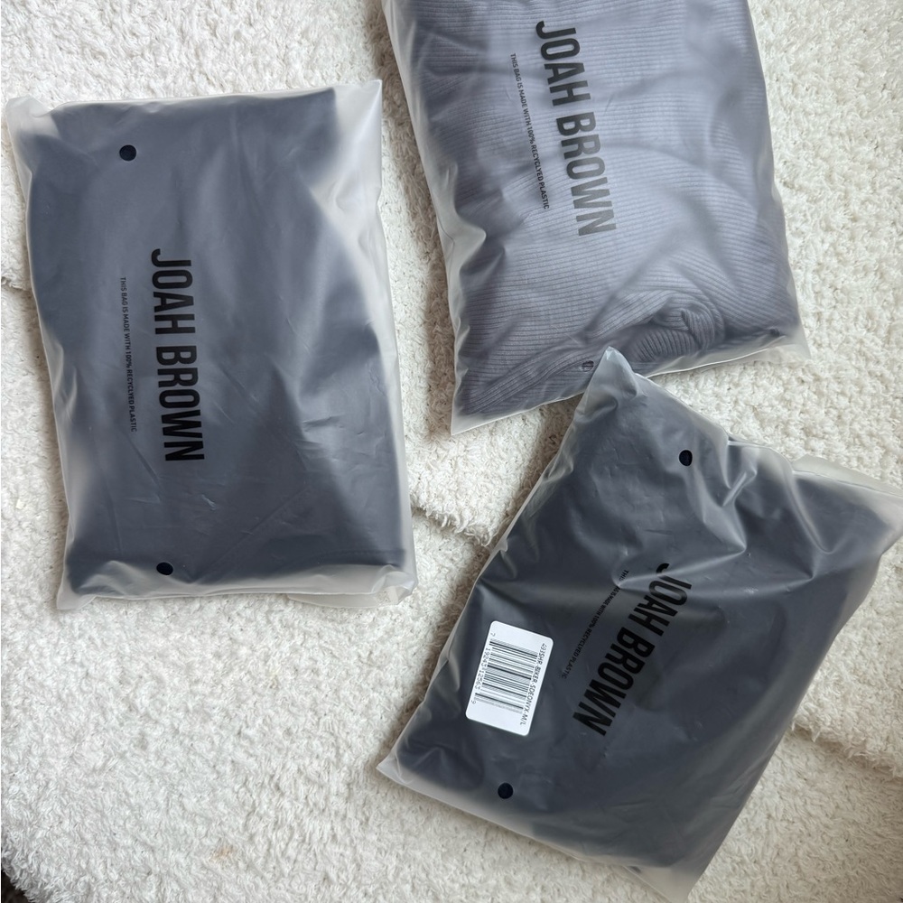 Joah Brown Apparel Set in Black and Gray